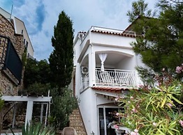 Apartment Green Garden View