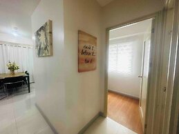 Spacious Central Davao City Getaway - Spacious Apartment With Shared P