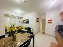 Spacious Central Davao City Getaway - Spacious Apartment With Shared P
