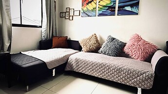 Spacious Central Davao City Getaway - Spacious Apartment With Shared P