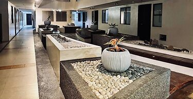 Spacious Central Davao City Getaway - Spacious Apartment With Shared P