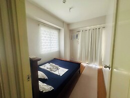 Spacious Central Davao City Getaway - Spacious Apartment With Shared P