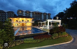 Spacious Central Davao City Getaway - Spacious Apartment With Shared P