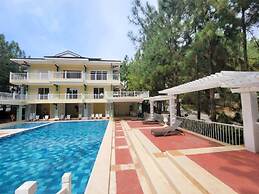 Spacious Central Davao City Getaway - Spacious Apartment With Shared P