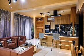 Mo's Place by Zuno Homes