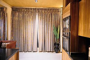 Mo's Place by Zuno Homes