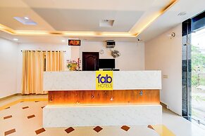 Fabhotel Pushpa Grand