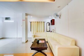 Fabhotel Pushpa Grand