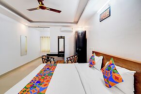 Fabhotel Pushpa Grand