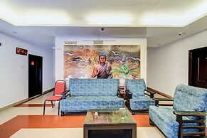 Fabhotel Pushpa Grand