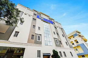 Fabhotel Pushpa Grand