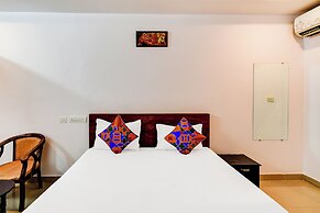 Fabhotel Pushpa Grand