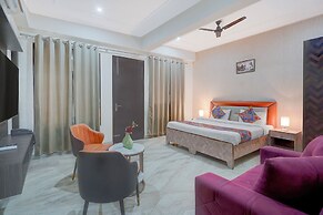 Fabhotel Rush Residency