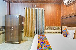 Fabhotel Radha Palace