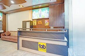 Fabhotel Radha Palace