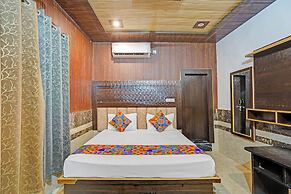 Fabhotel Radha Palace