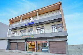 Fabhotel Radha Palace