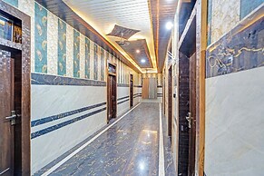 Fabhotel Radha Palace