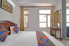 Fabhotel Iconic Residency