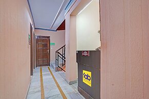 Fabhotel Iconic Residency