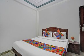Fabhotel Iconic Residency