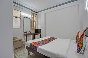 Fabhotel Iconic Residency