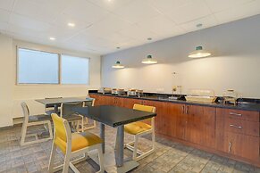 Fabhotel Slr Residency