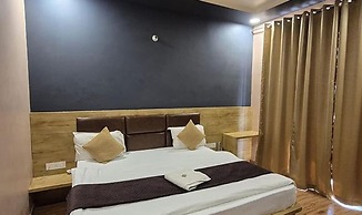 Fabhotel Devi Residency