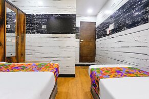 Fabhotel The Sunset Avenue