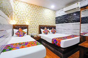 Fabhotel The Sunset Avenue