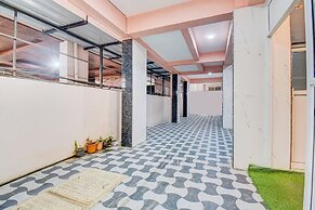 Fabhotel Golden Eagle Executive