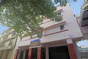 Fabhotel Vivek Inn
