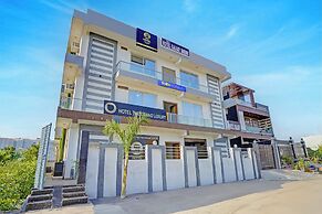 Fabhotel Galaxy Greno Celebration