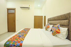 Fabhotel Lotus