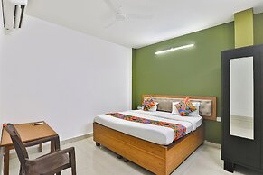 Fabhotel Raas Inn