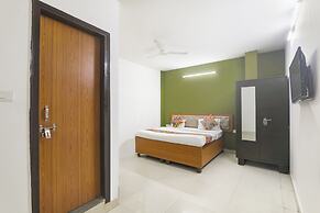 Fabhotel Raas Inn