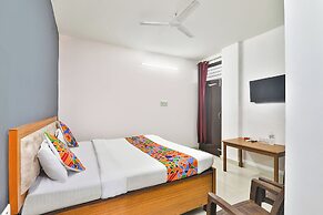 Fabhotel Raas Inn
