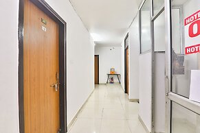 Fabhotel Raas Inn
