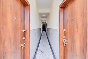 Fabhotel Aura Suites
