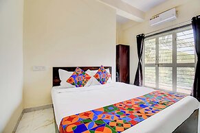Fabhotel Aura Suites