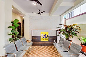 Fabhotel Aura Suites