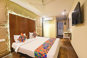 Fabhotel Crescent
