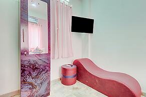 Fabhotel Pink House