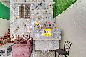 Fabhotel Pink House