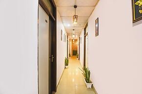 Fabhotel Lotus Inn