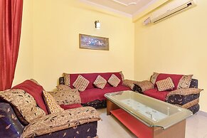 Fabhotel Rajlaxmi Palace