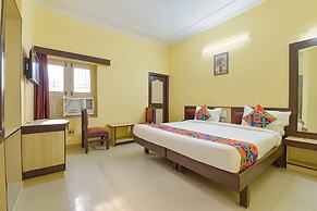 Fabhotel Rajlaxmi Palace