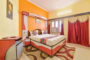 Fabhotel Rajlaxmi Palace