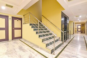 Fabhotel Rajlaxmi Palace