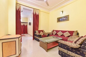 Fabhotel Rajlaxmi Palace